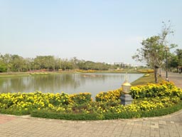 suan luang country estate style lakes